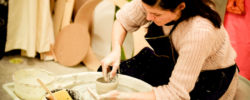 étapes pour ouvrir un atelier de poterie et de céramique 