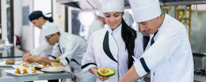 Commis de cuisine : métier qui recrute le plus à Lyon en 2024